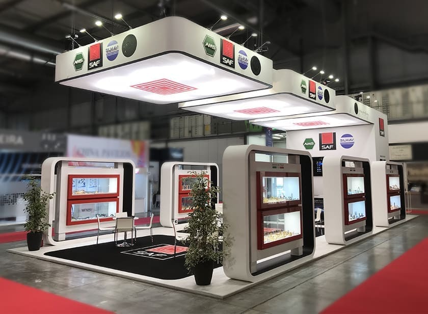 L'Importanza degli Appendimenti in Fiera: Visibilità, Branding e Coinvolgimento dei Visitatori